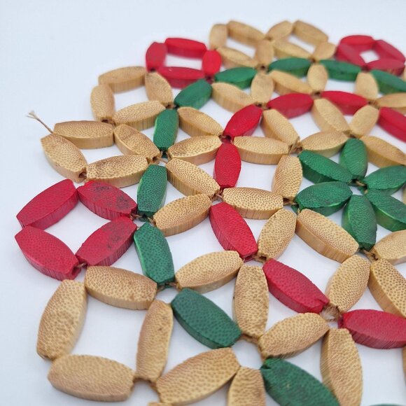 Handcrafted Bamboo Trivet Red Green Accents Round Heat Resistant Mat Deco Center - Picture 7 of 7